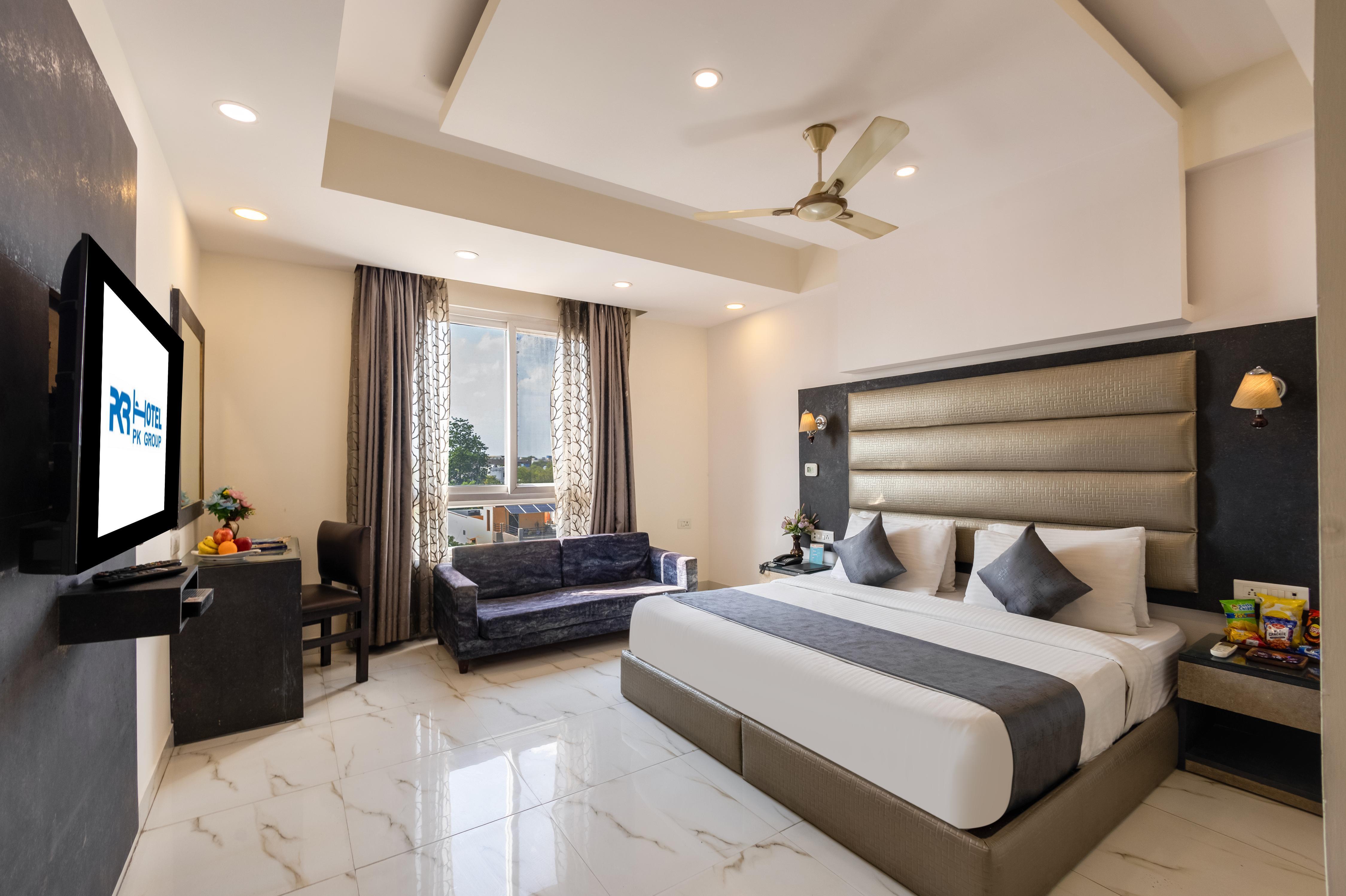 Hotel PK Residency Sector 18 Noida Room Type - Executive Room with Gym Access