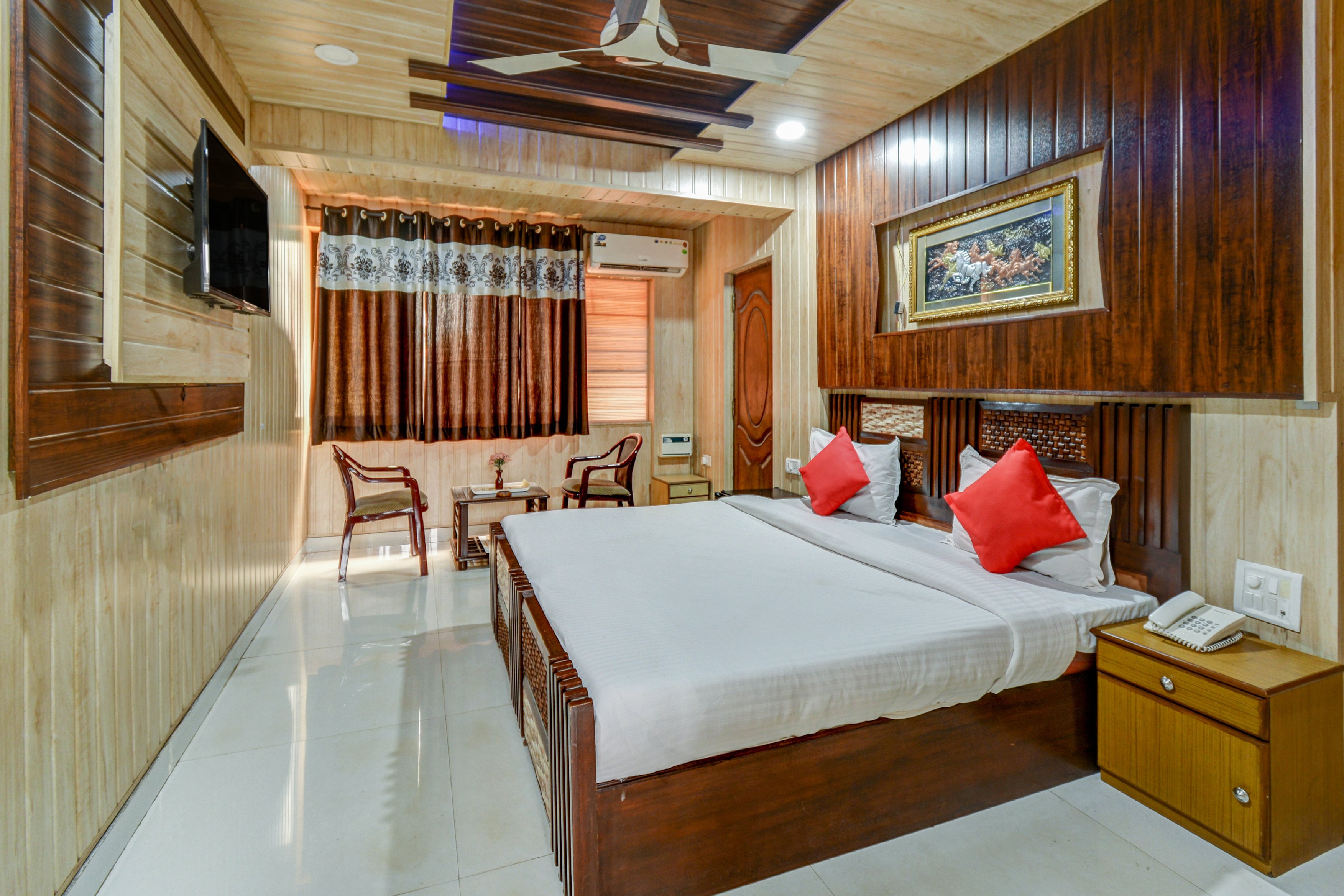 Hotel Surya Palace Room Type - Executive Ac Room