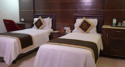 Foxoso Taj View Agra Room Type - Premium Twin Room