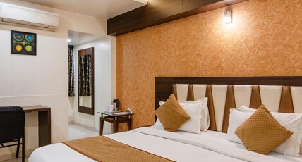 Hotel Ashish Room Type - Deluxe Room