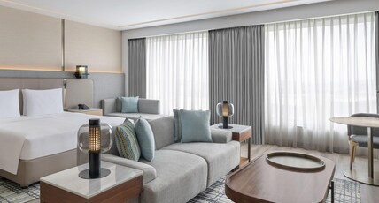 Courtyard by Marriott Mumbai International Airport Room Type - Junior Suite