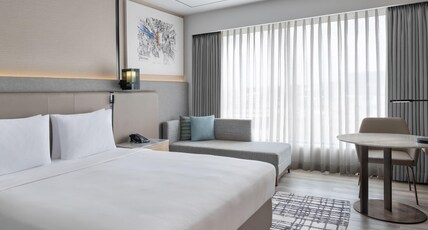 Courtyard by Marriott Mumbai International Airport Room Type - Executive King Room