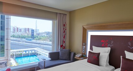 Novotel Bengaluru Outer Ring Road Room Type - Premier Twin Bed