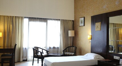 Ark Hotel Room Type - Executive Room Twin Bed