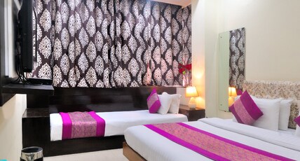 Staybook Hotel Aira @ Paharganj Room Type - Deluxe Triple Room With Complimentary Wi-Fi Staybook Hotel Aira @ Paharganj Room Type - Deluxe Triple Room With Complimentary Wi-Fi
