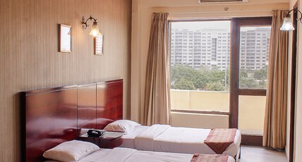 Enkay Residency V Block-Cyber City Room Type - Superior Twin Room with Balcony