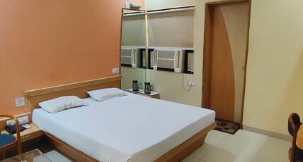 Hotel Kaveri International Room Type - Executive Room Hotel Kaveri International Room Type - Executive Room