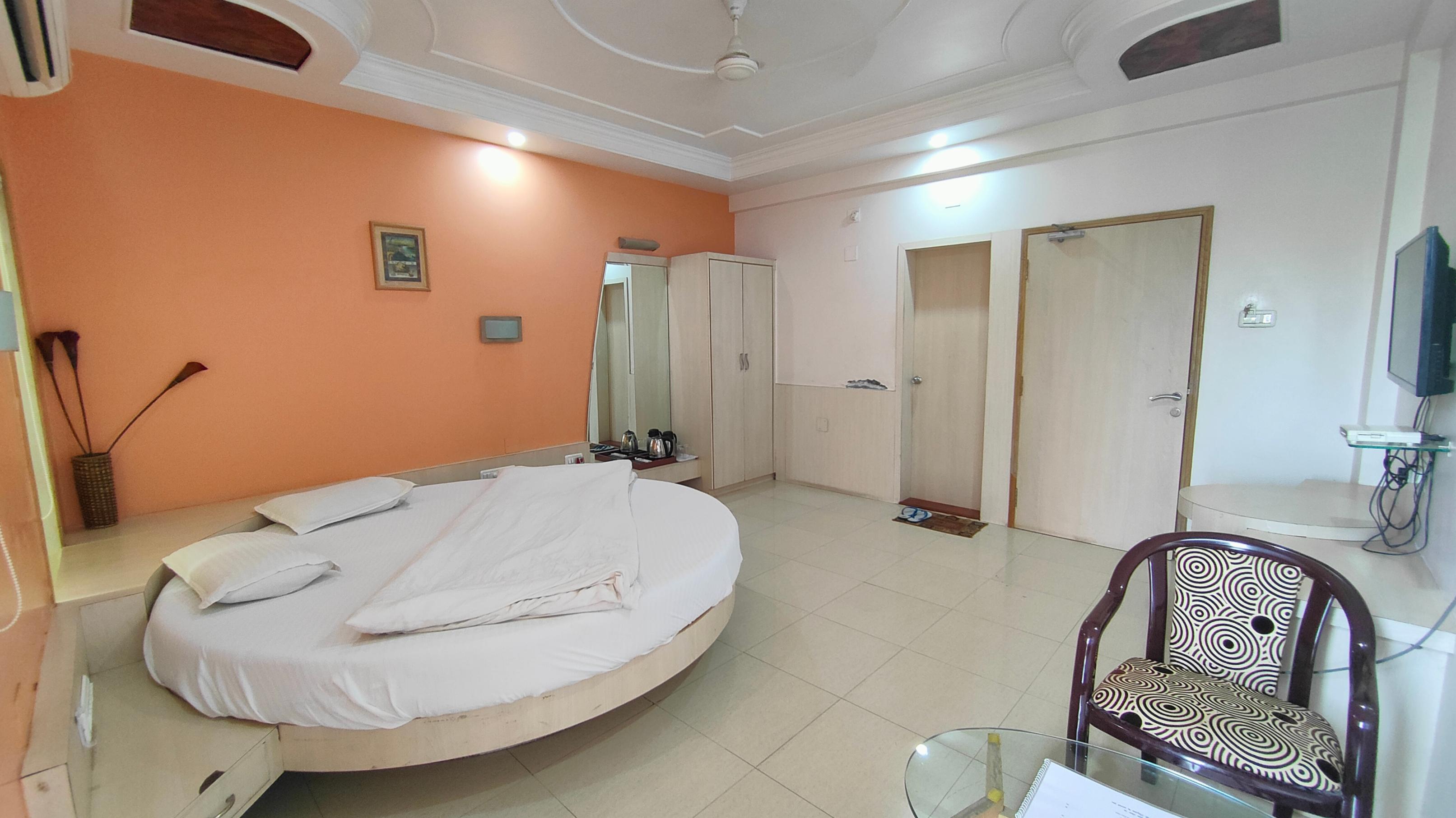 Hotel Kaveri International - Tap to explore photos