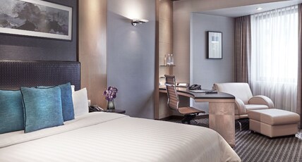 M Hotel Singapore City Centre Room Type - Premier with One King Bed