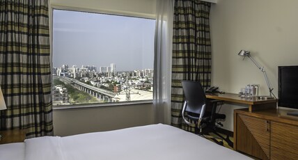 DoubleTree by Hilton - New Delhi NCR Room Type - Executive Suite with Lounge Access