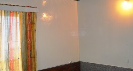 Hotel Broadway Room Type - Semi Deluxe Single