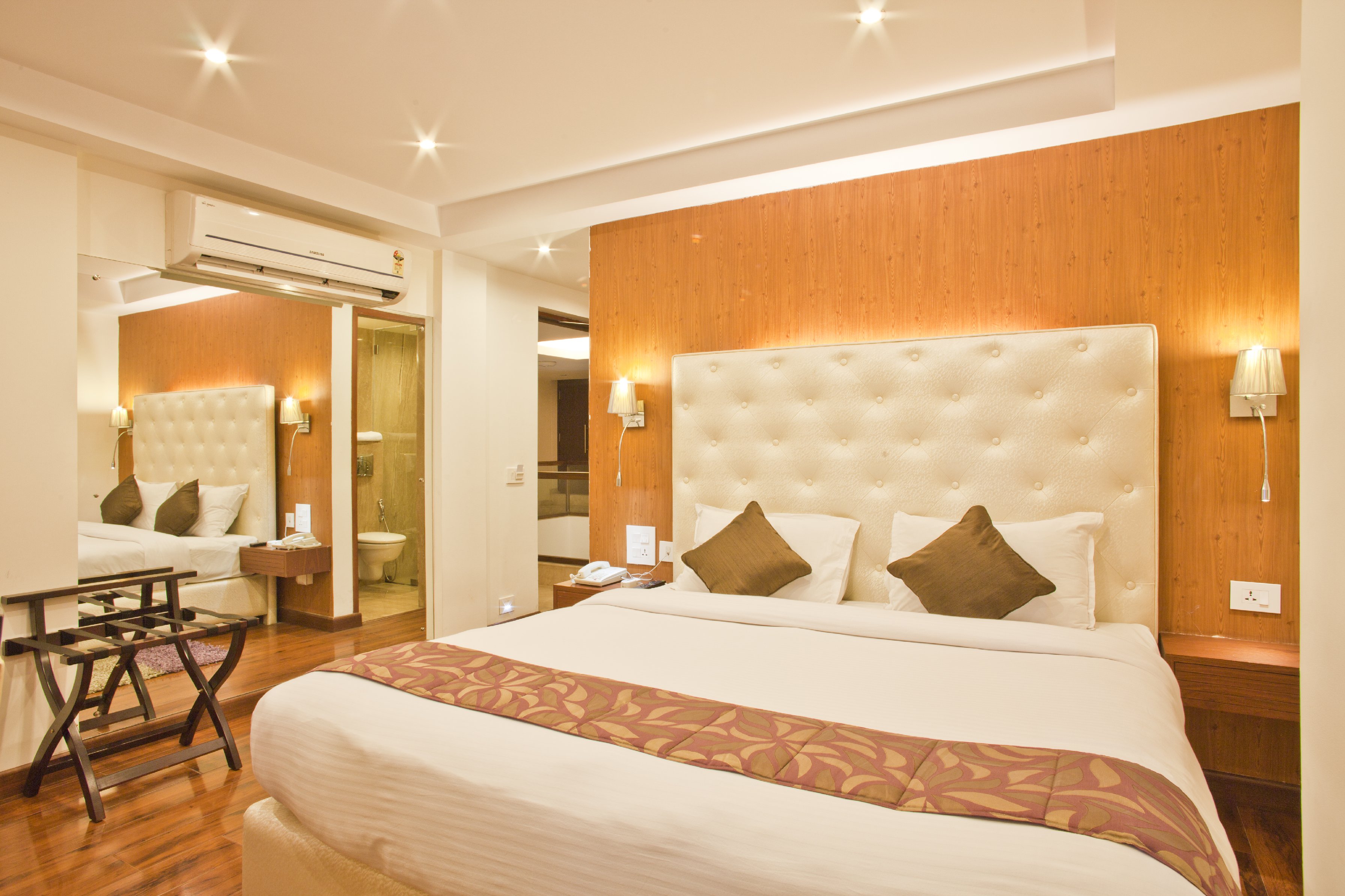 New Leaf Hotel Room Type - Deluxe Room with Work Desk