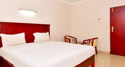 Hotel Queen Palace Room Type - Deluxe Double Hotel Queen Palace Room Type - Deluxe Double