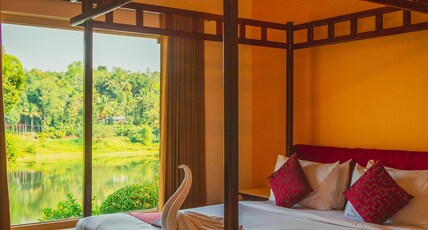 Karapuzha Village Resort Room Type - Waterfront Independent Cottage