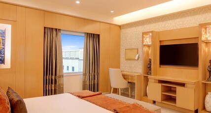 Lemon Tree Premier Delhi Airport Room Type - Duplex Suite King Room