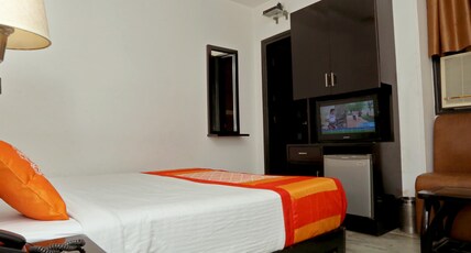 Hotel The R Blues Near Delhi IGI Airport Room Type - Premium Room Hotel The R Blues Near Delhi IGI Airport Room Type - Premium Room