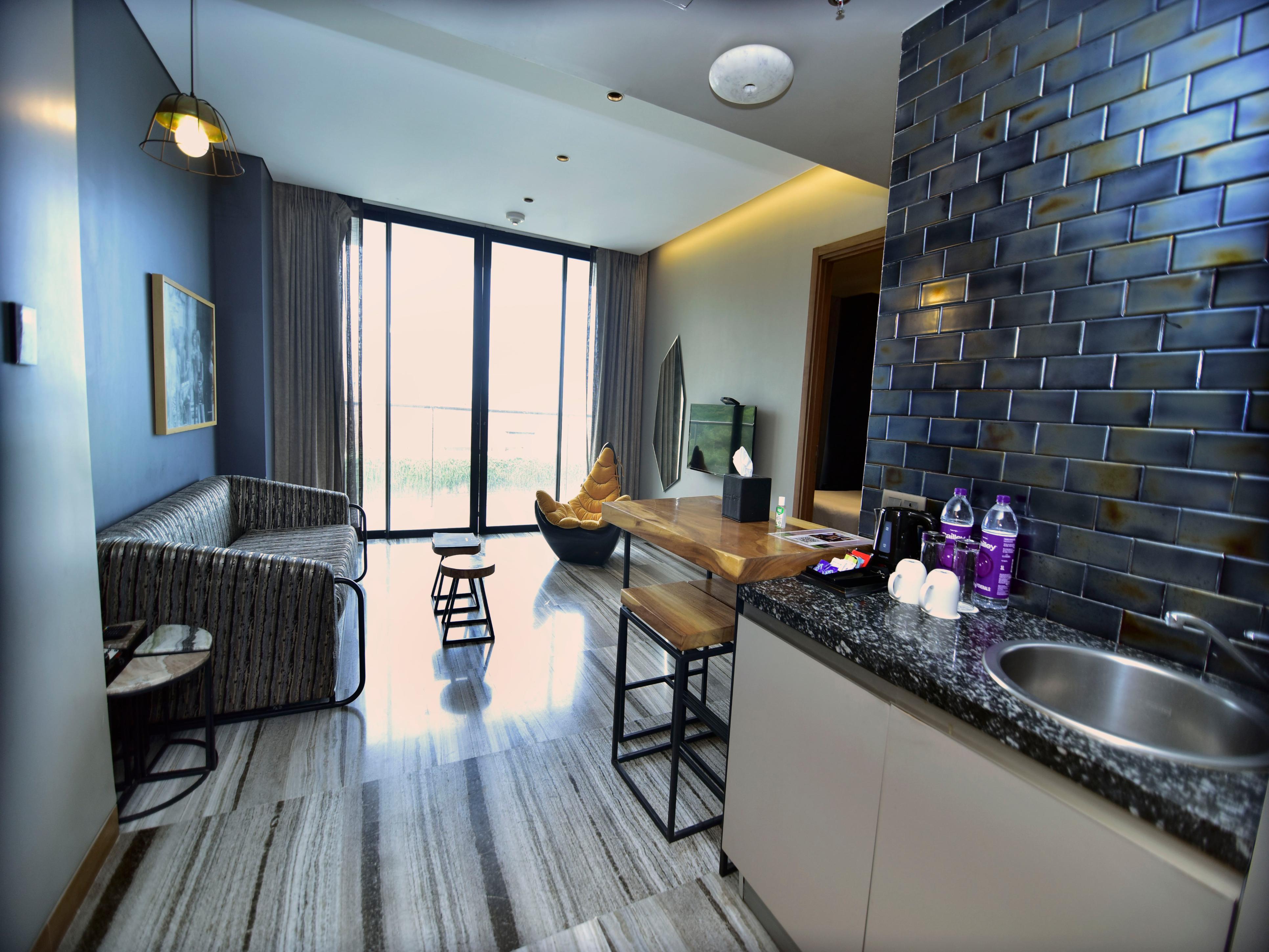 Oxford Golf Resort Room Type - Hill View Suite with Balcony at Residences