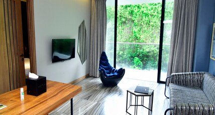 Oxford Golf Resort Room Type - Suite with Balcony at Residences