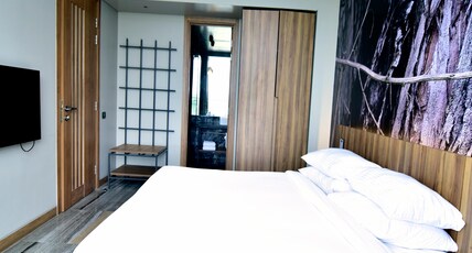 Oxford Golf Resort Room Type - Golf View Suite with Balcony at Residences