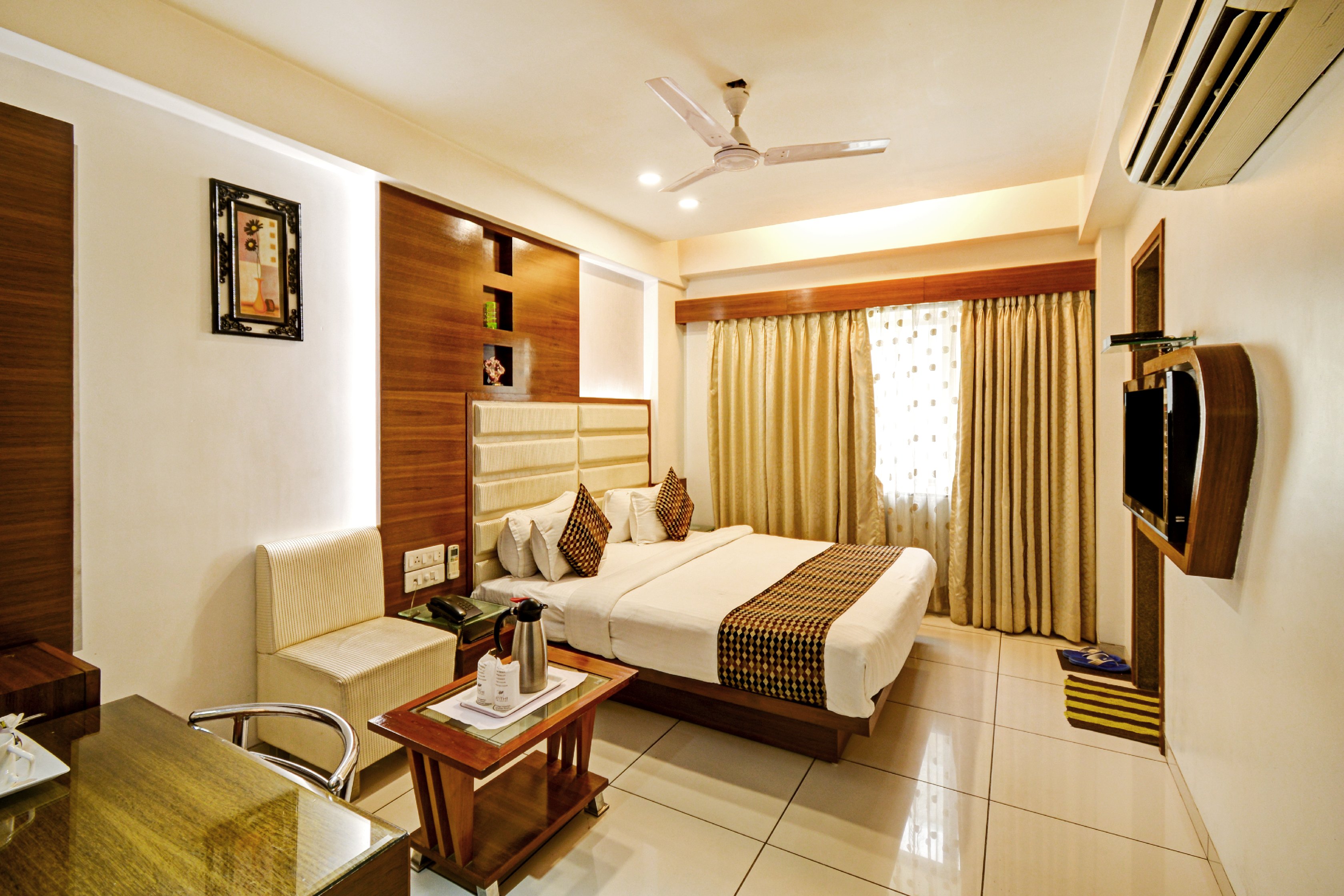 Atithi The Hotel Room Type - Deluxe Room