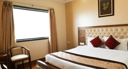 Wingston A TreeHouse Hotel, Mathura Room Type - Superior room with King Bed