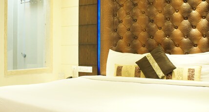 Hotel Surya Prime Room Type - Executive Room With Complimentary 1 Beer Pint Hotel Surya Prime Room Type - Executive Room With Complimentary 1 Beer Pint