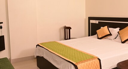 Hotel Comfy Capetown Room Type - Deluxe Non A/C