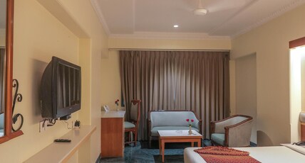 Hotel Brijwasi Royal Room Type - AC Deluxe Room