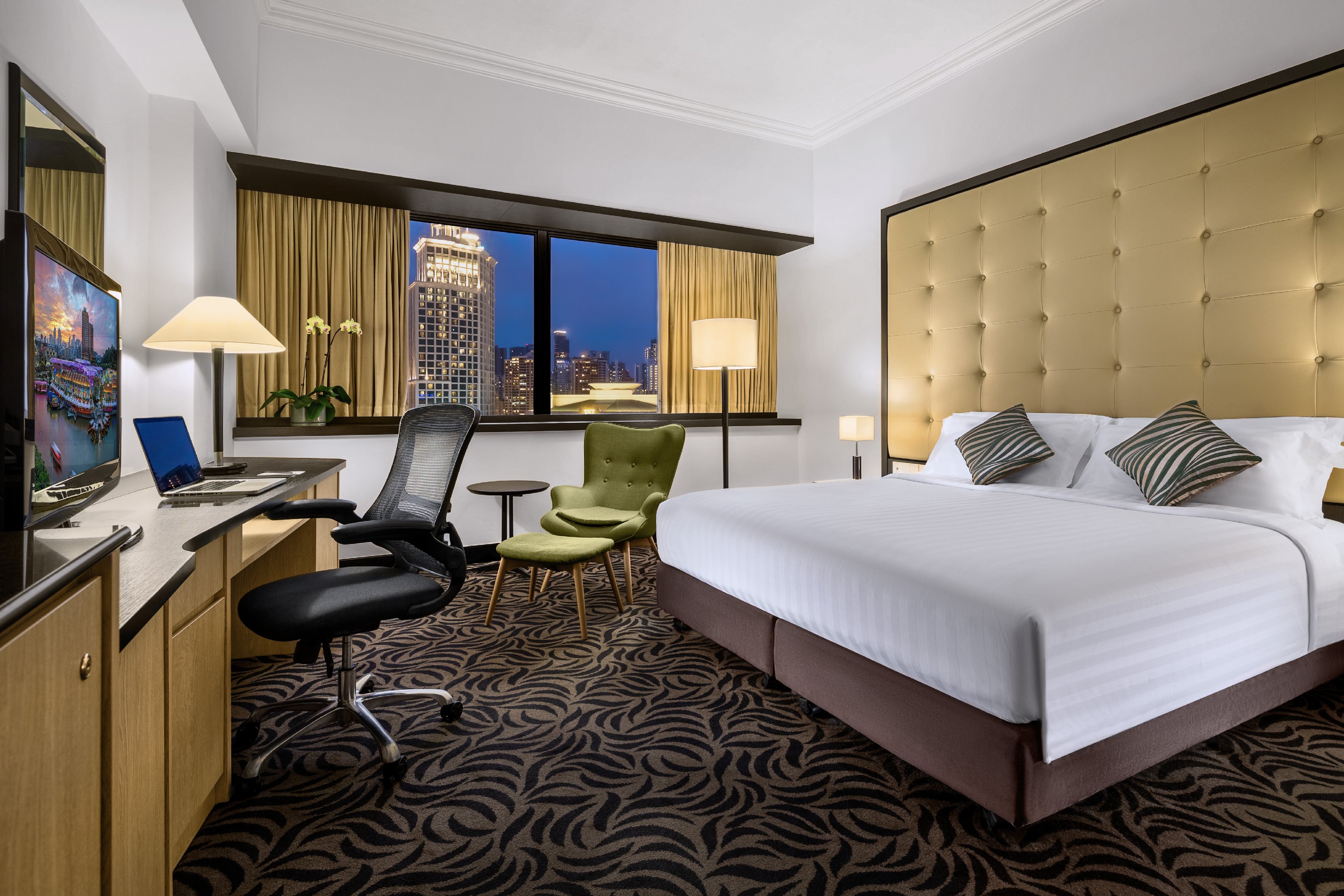 Furama RiverFront Hotel Room Type - Deluxe Double or Twin Room