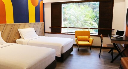 Furama RiverFront Hotel Room Type - Deluxe Tropical Double or Twin Room