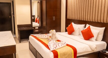 Hotel Cosmos Raj Plaza Jaipur Room Type - Executive Room Hotel Cosmos Raj Plaza Jaipur Room Type - Executive Room