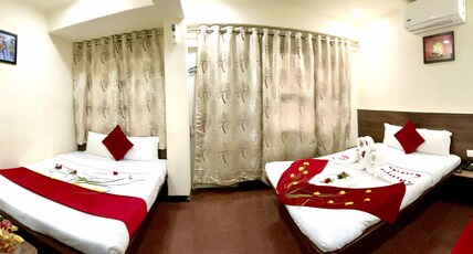 Hotel Sai Chhatra Room Type - Family Room  (5 Bed) A.C.