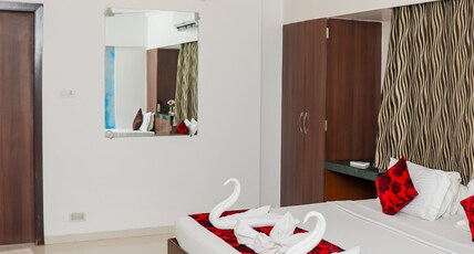Hotel Sai Sangam Room Type - Premium Suite  With Bathtub and Balcony.