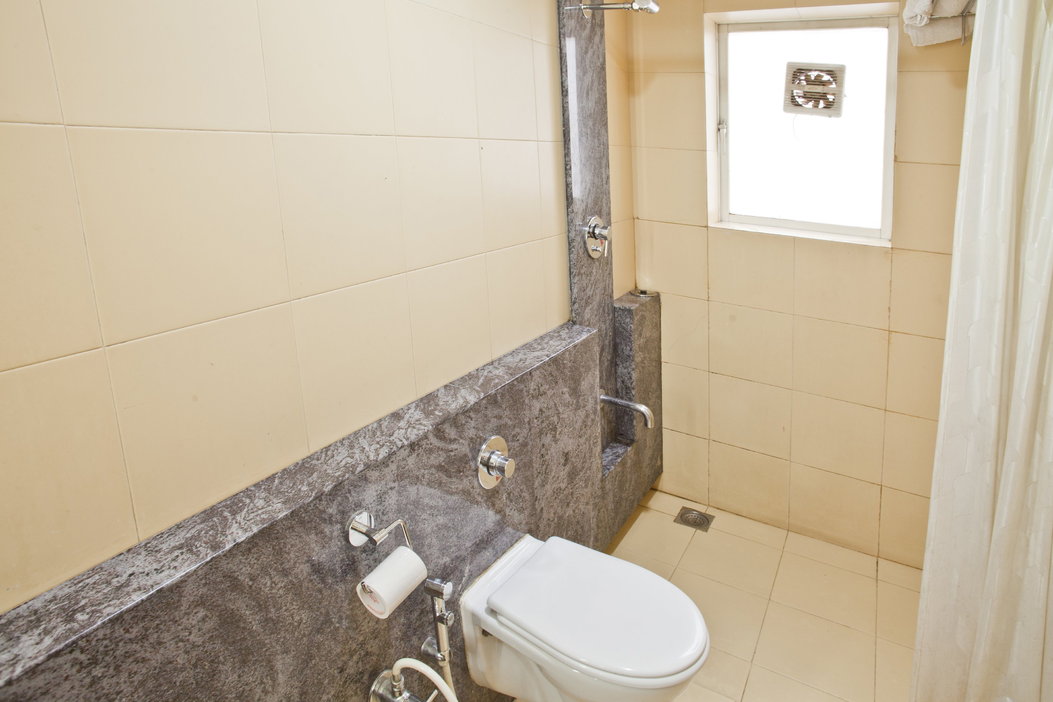 Executive Residency Koregaon Park - Tap to explore photos