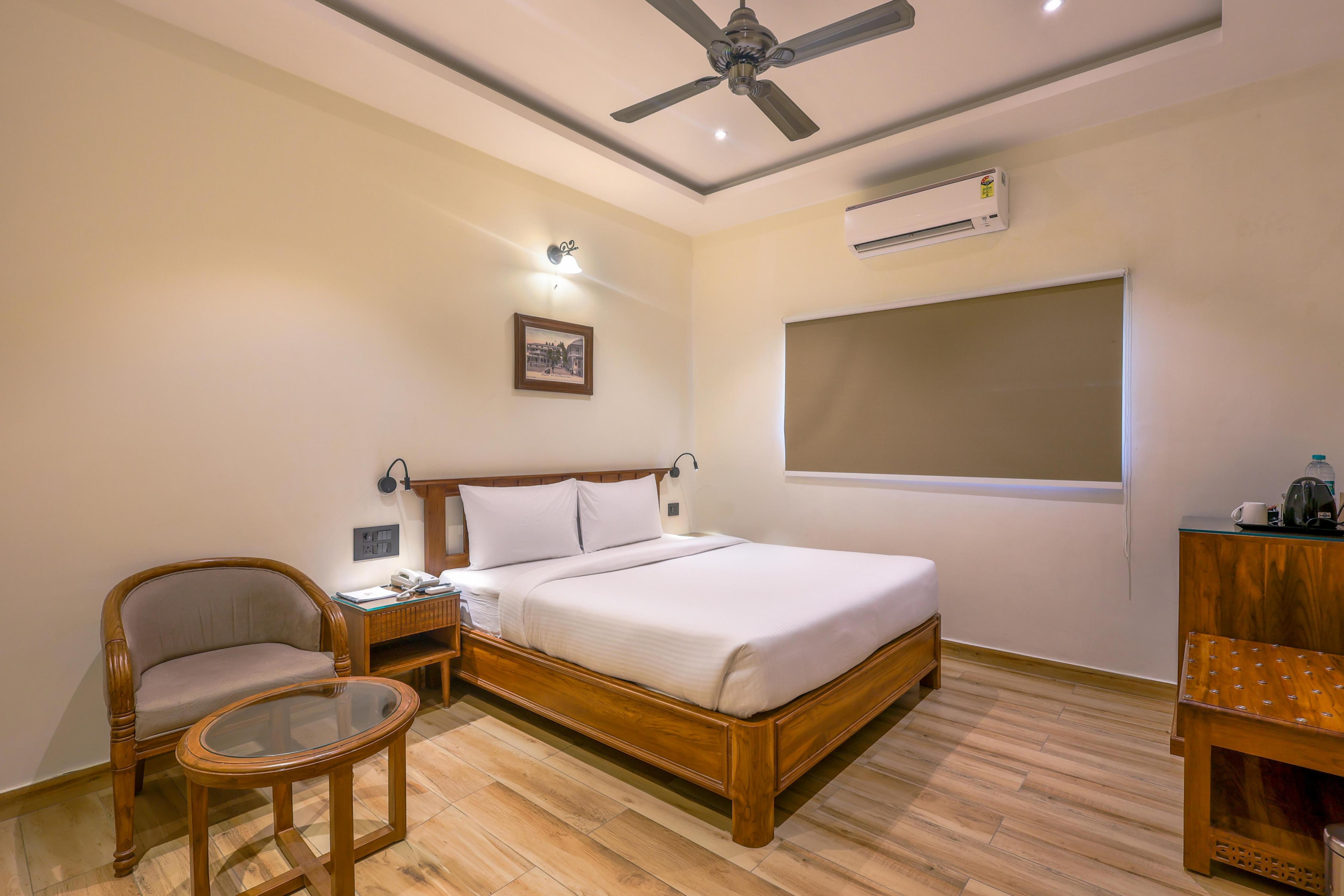 Hotel Lalit Palace Room Type - Club Room
