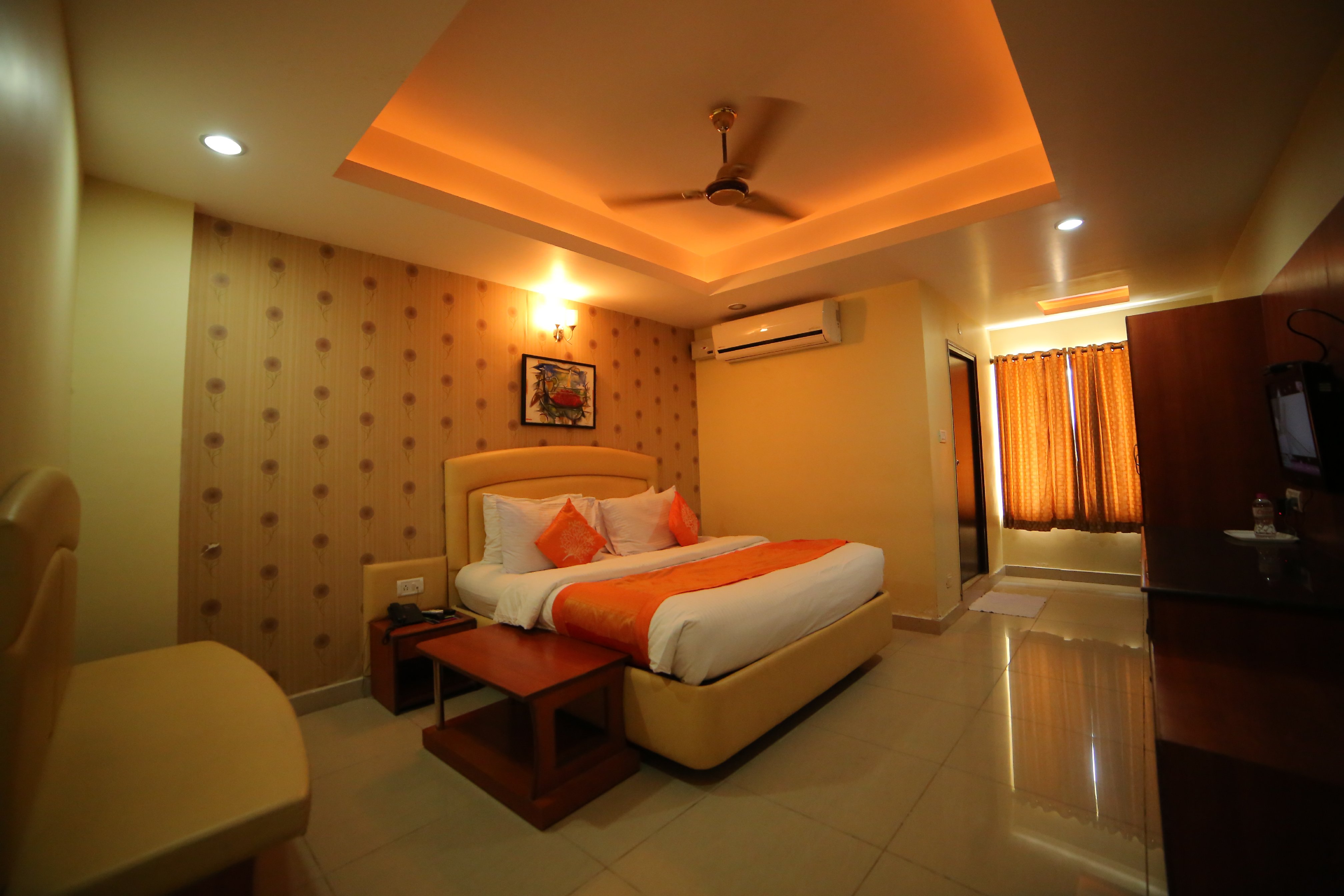 Kandy PLR Hotel - Tap to explore photos
