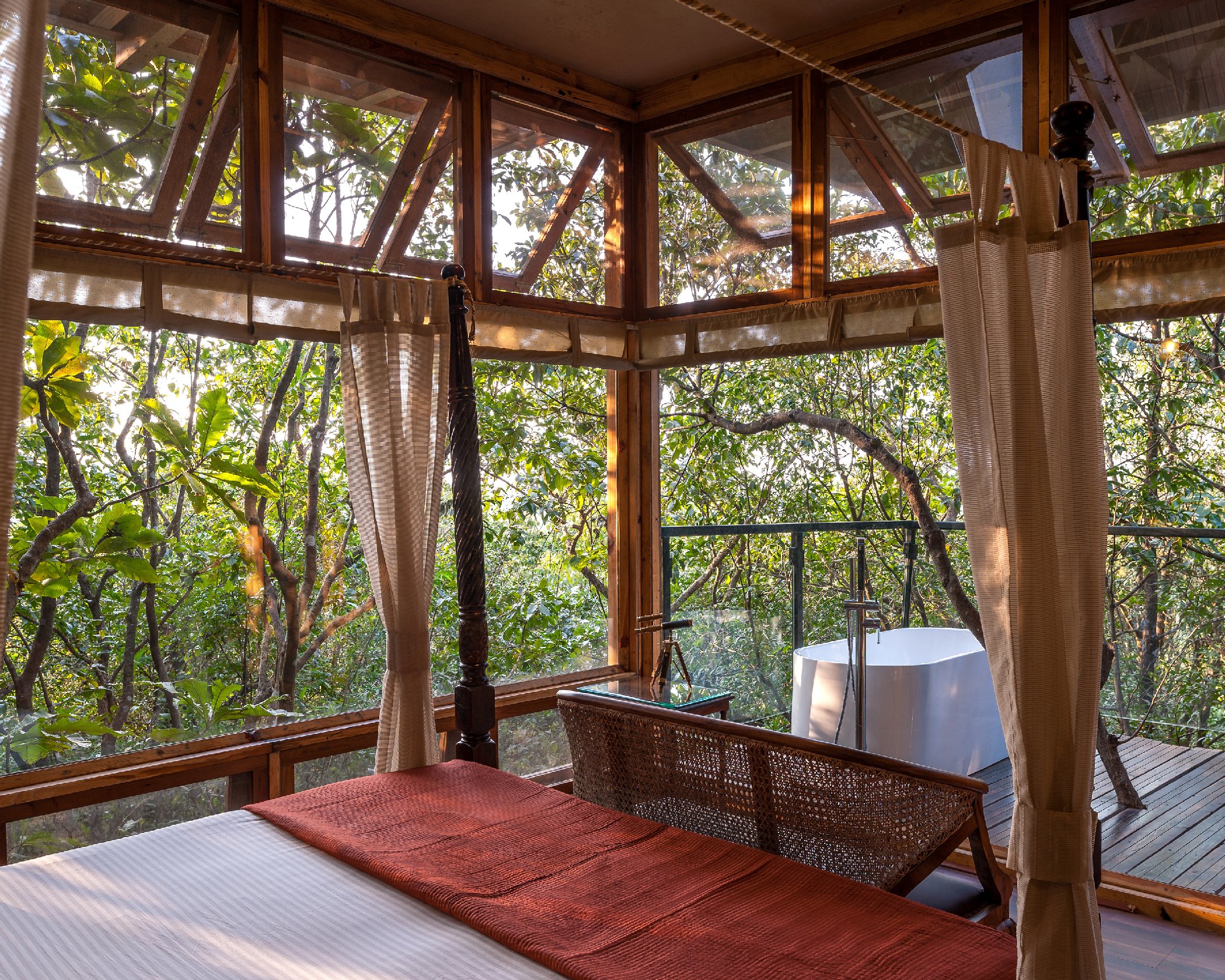 The Machan Room Type - Jungle Machan with Bathtub on Deck