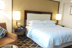 Sheraton Grand Pune Bund Garden Hotel