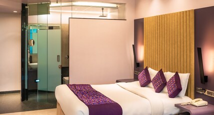 Hotel Royal Palace Room Type - Classic Suite Without Bathtub