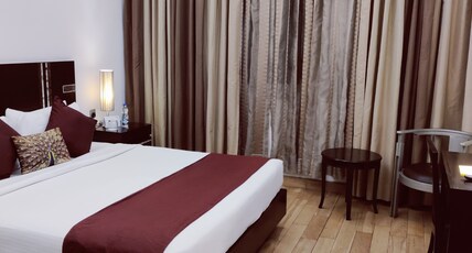 Hotel Diplomat @ Chanakyapuri Room Type - Deluxe Room