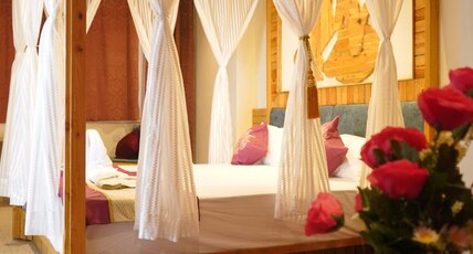 Gandhi's Paradise by The Bunksters Room Type - Honeymoon Suite- Valley and Forest View | 3 Balconies Gandhi's Paradise by The Bunksters Room Type - Honeymoon Suite- Valley and Forest View | 3 Balconies