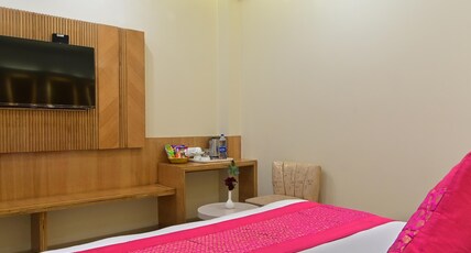 Hotel Gold Palace@3mins Walk From NDLS Rail Stn Room Type - Deluxe Room With Welcome Drink (Packed Juice) Hotel Gold Palace@3mins Walk From NDLS Rail Stn Room Type - Deluxe Room With Welcome Drink (Packed Juice)