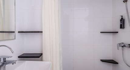 ibis budget Singapore Vanda Room Type - Superior Room with 2 single beds