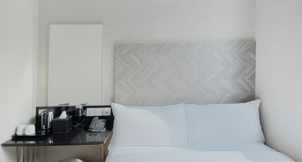 ibis Budget Singapore Dahlia Room Type - Superior Room with 1 double bed