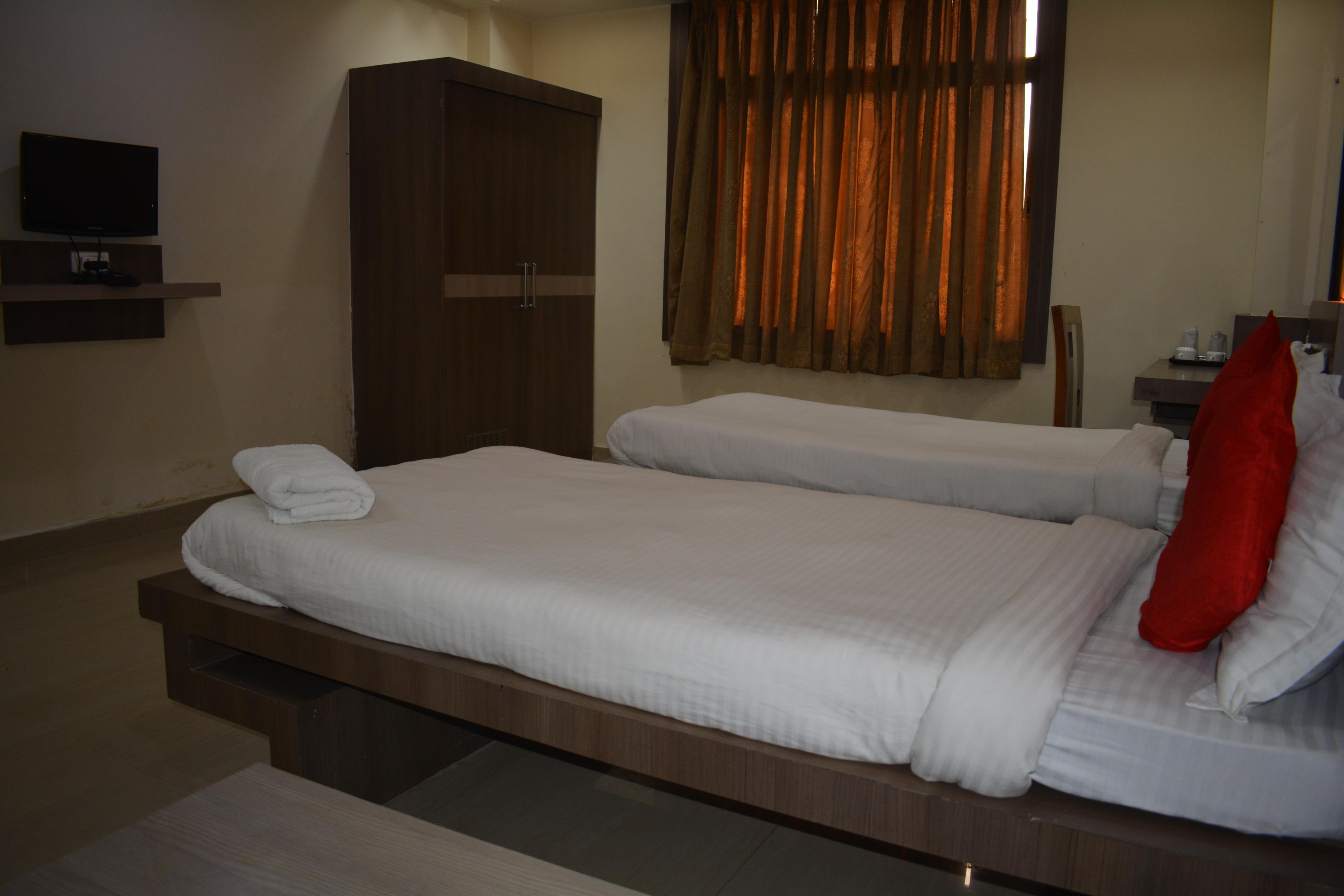 Hotel Saraswati Inn - Tap to explore photos