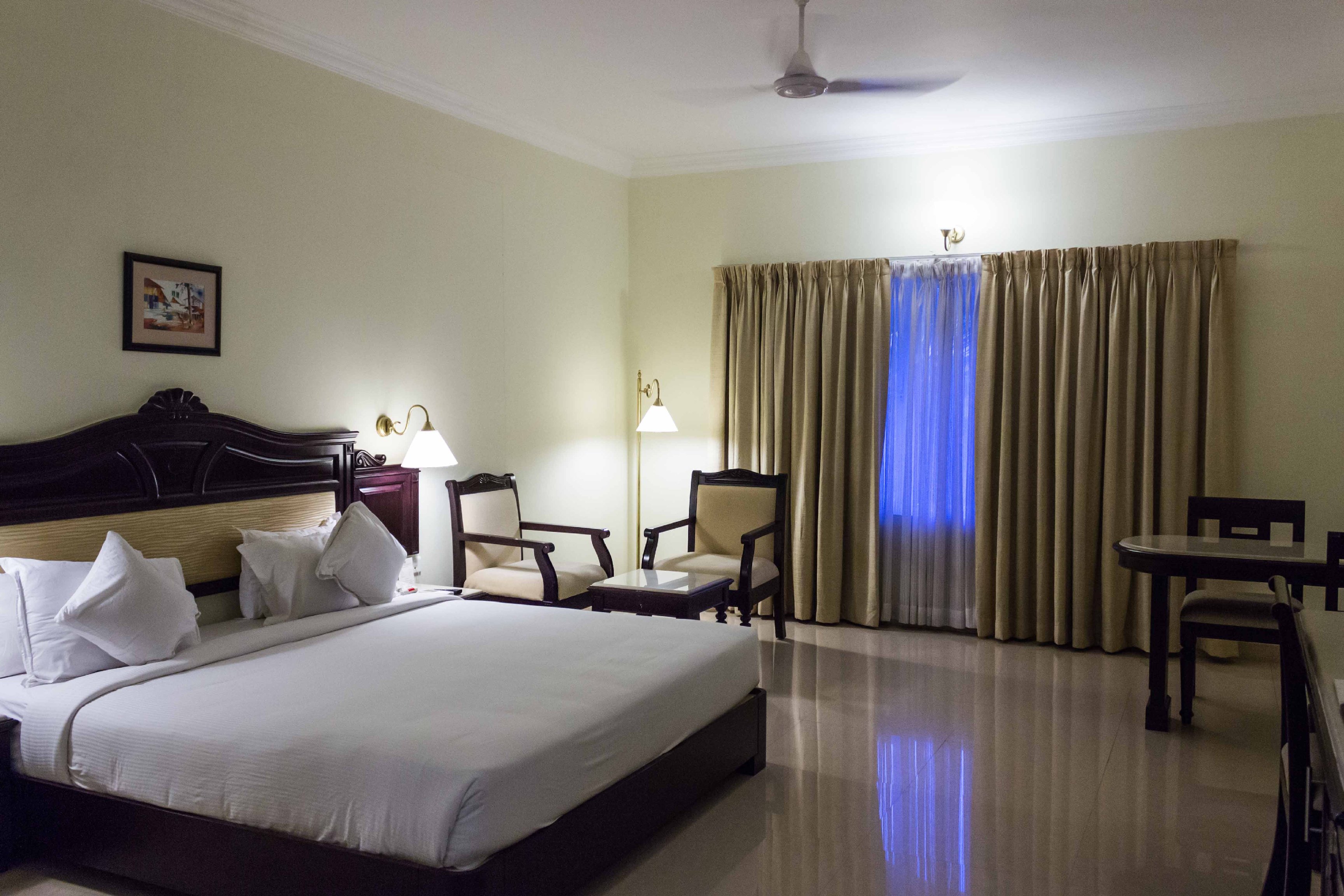Hotel Airlink Castle Room Type - Premium King