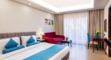 Golden Tulip Goa Candolim Room Type - Superior Room - 1 King Bed 36SQM WiFi Balcony Shower