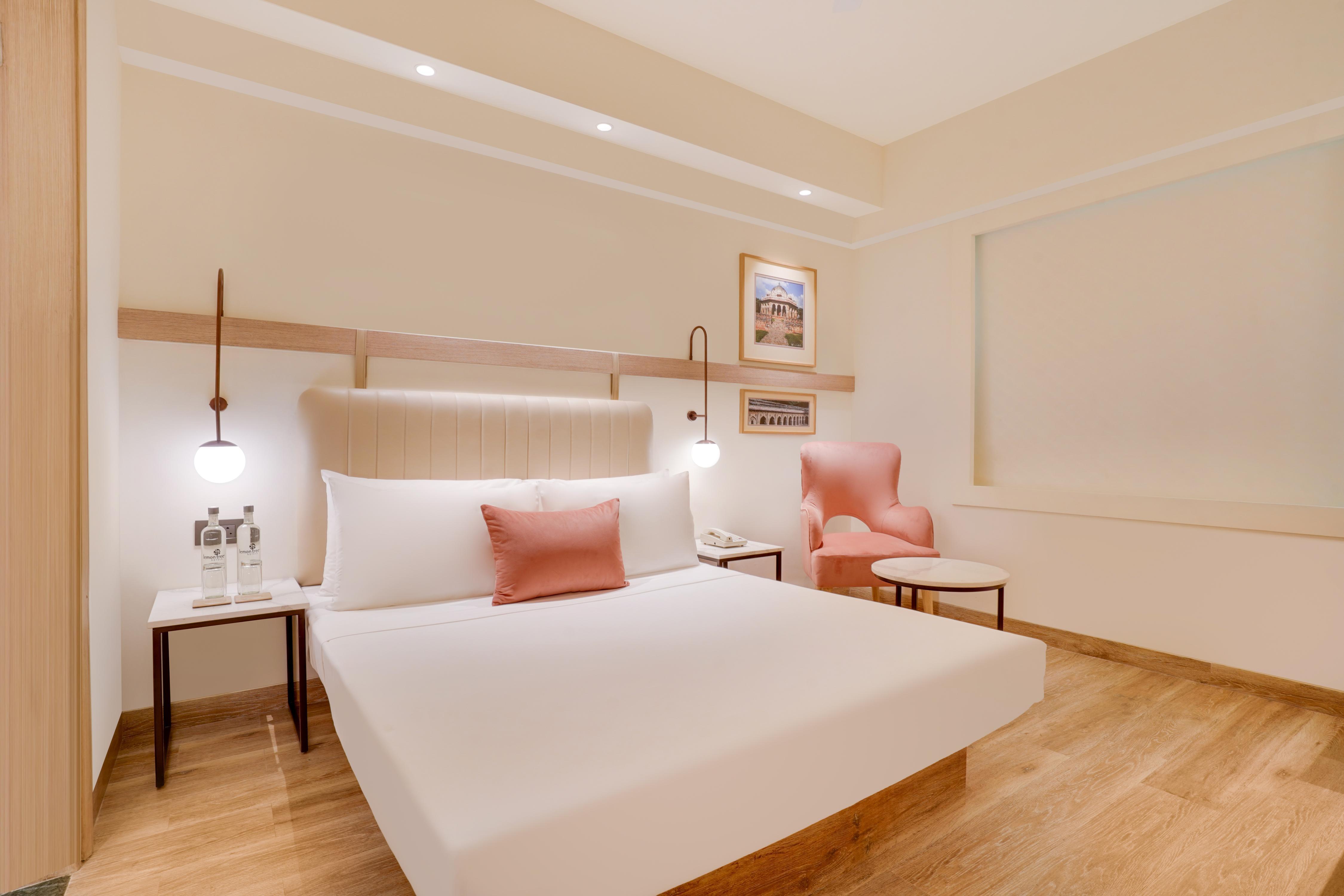 Lemon Tree Hotel, Delhi Airport - Tap to explore photos