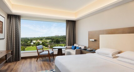 Courtyard by Marriott Bhopal Room Type - Guest Room, 1 King, City View