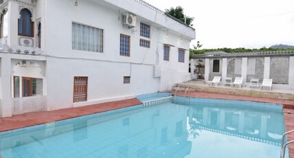 Devendra Garh Palace ( Luxury Paying Guest House) Room Type - Deluxe Room ( New Wings)